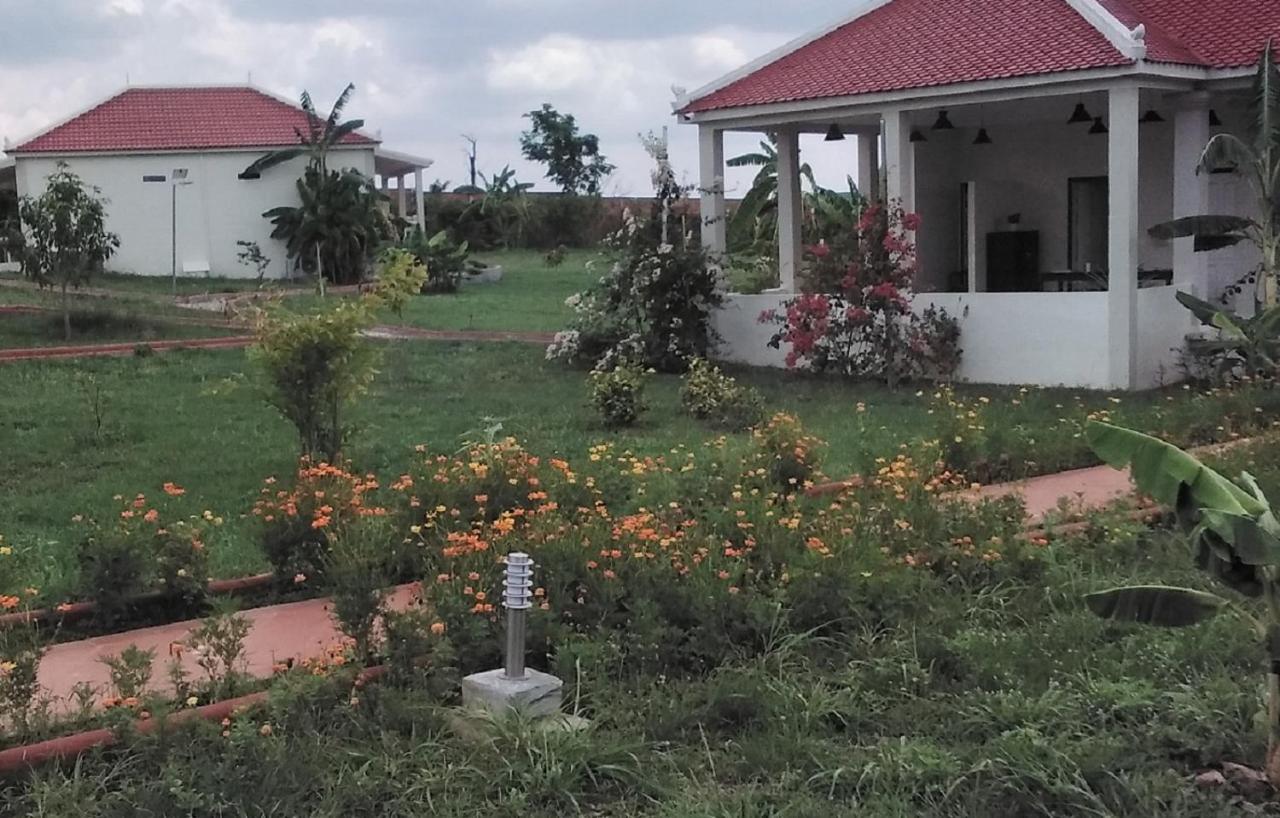 Koh Ker Temples Garden Hotel&Restaurant Phumi Moreal Bagian luar foto